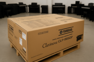 Carrusel narrativo: del embalaje al producto — llegada y despliegue de pianos digitales Yamaha Clavinova GP